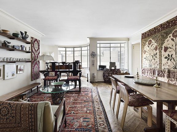 3rd image of 17 W 54th St APT 9D