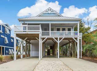104 SE 70th St, Oak Island, NC 28465