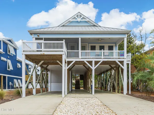 104 SE 70th Street, Oak Island, NC 28465