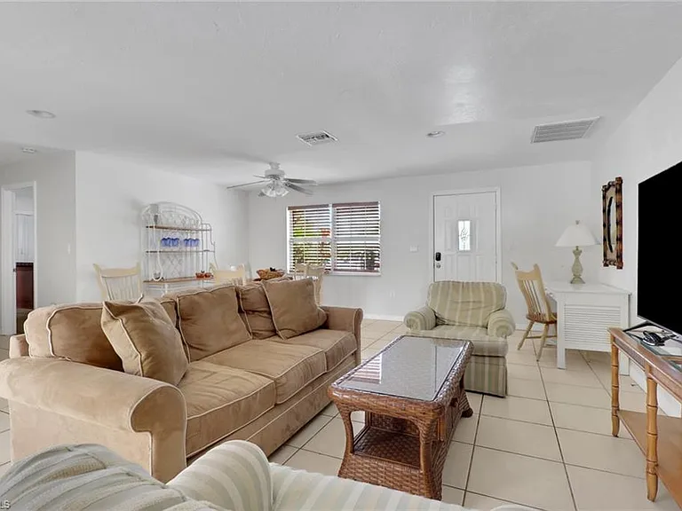2772 Riverview Dr — Photo 15