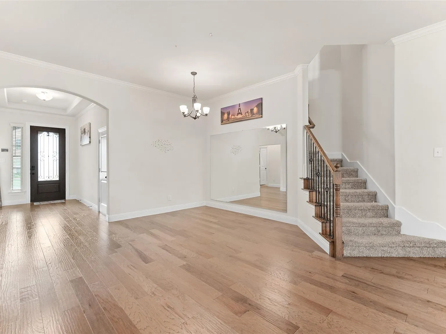 4 bed, 3.5 bath, 3258 sqft, $3,300 — Photo 2