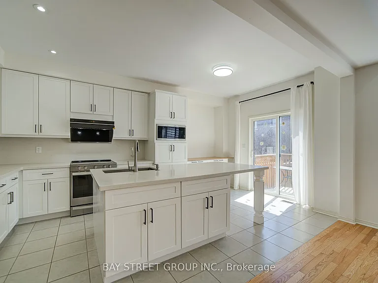 114 Ness Dr — Photo 7