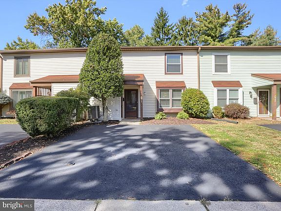 3rd image of 2624 Cranberry Cir