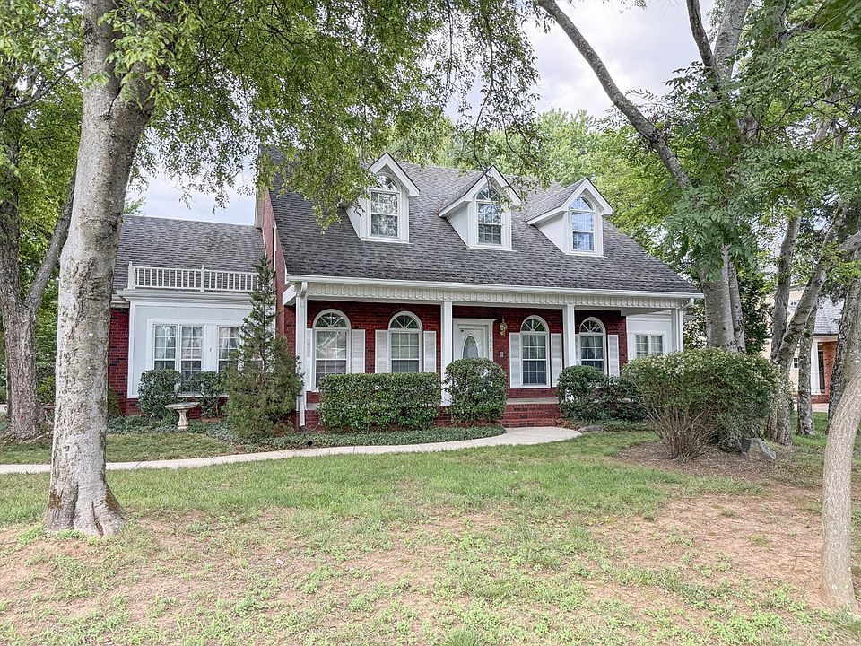 1st image of 1618 Buckingham Dr