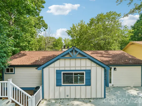 7022 Chelsea Day Ln, Tega Cay, SC 29708