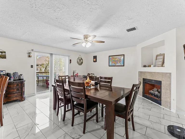 228 April Waters Dr W — Photo 14