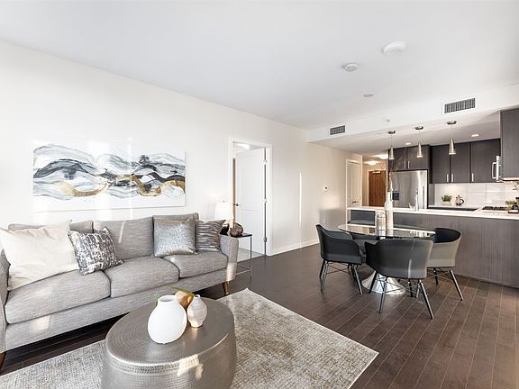 5th image of 1708 Ontario St #1506