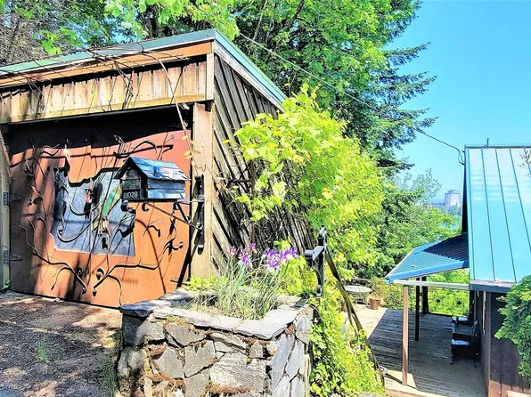 11028 NW 2nd St, Portland, OR 97231