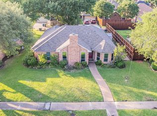 1107 Navajo Cir, Carrollton, TX 75007