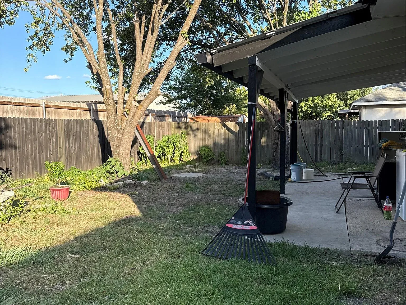 3 bed, 2.0 bath, 1364 sqft, $1,800 — Photo 3