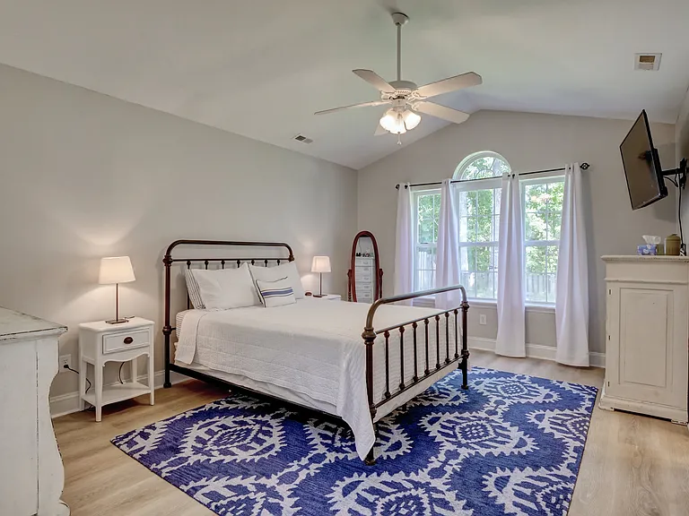 136 Red Bird Ln — Photo 7
