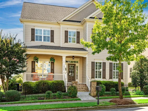 1804 Green Oaks Pkwy, Holly Springs, NC 27540