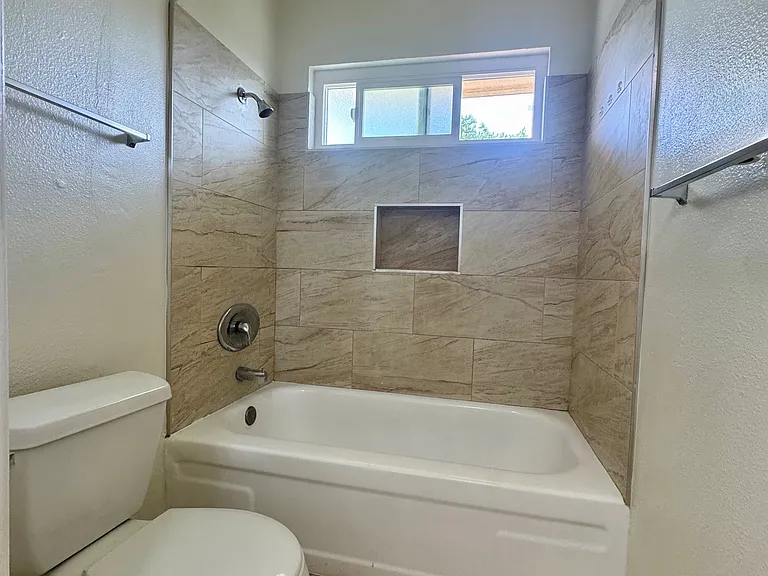 4851 73rd St #11 — Photo 7