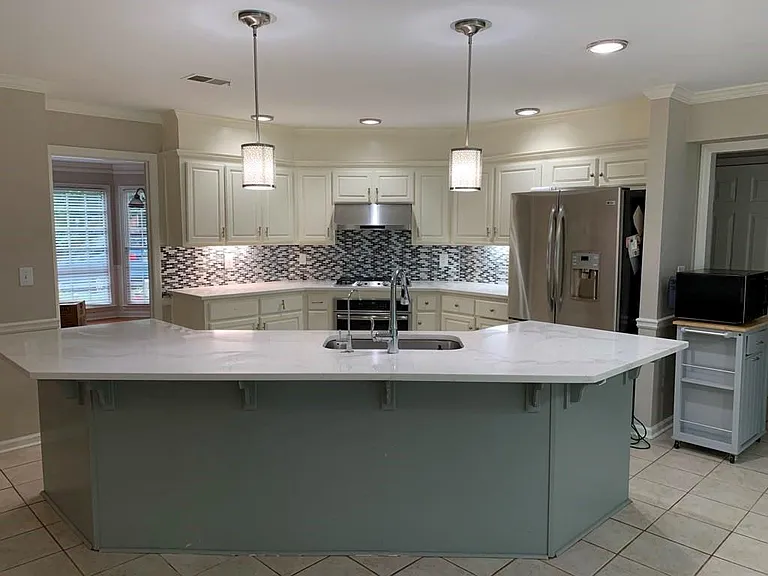3014 Eglantine Ct — Photo 6
