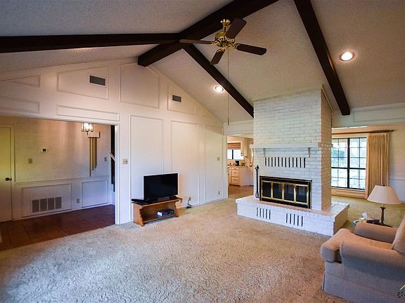 3rd image of 144 Kelsey Dr