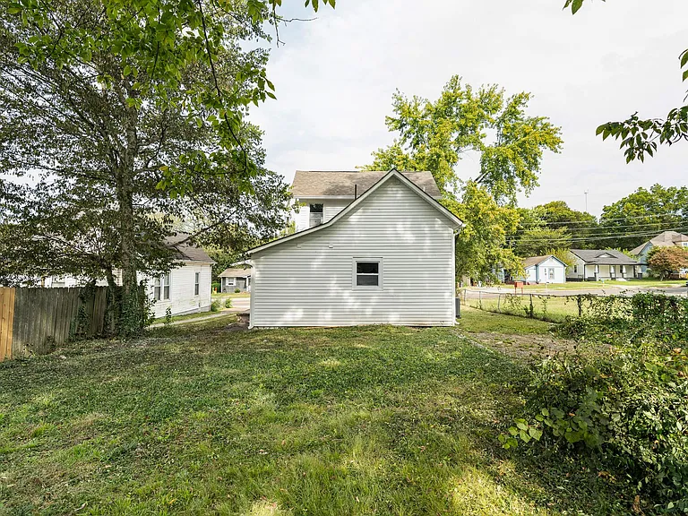 2206 Keith Ave — Photo 16