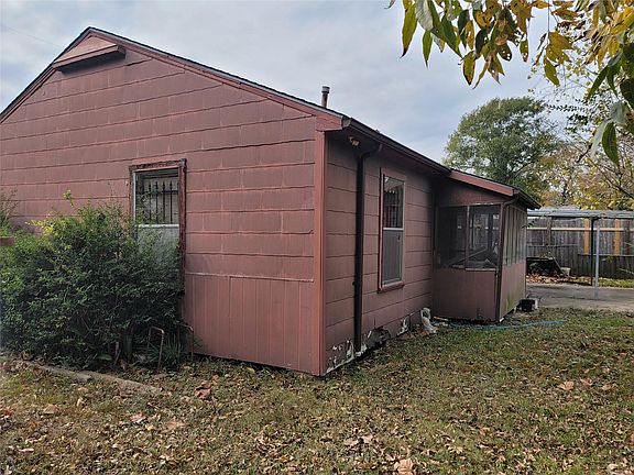 2nd image of 4608 Dewberry St
