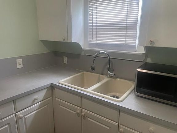 4th image of 1041 NE 35th St #1