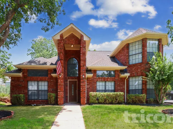 7761 Grassland Dr, Fort Worth, TX 76133