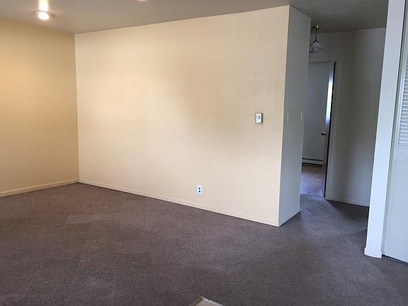 3rd image of 501 Joliet St APT 13