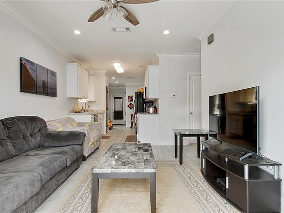 3rd image of 9026 Marks St
