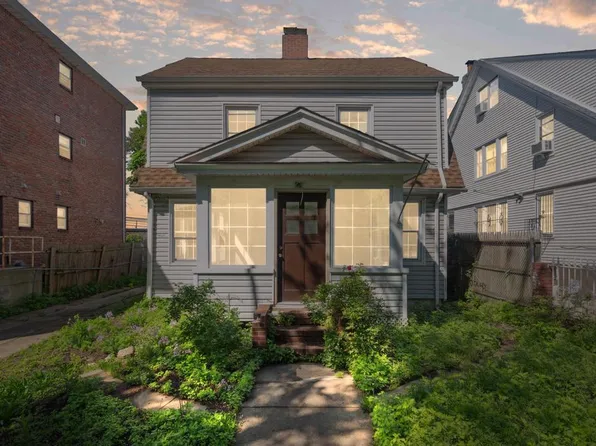 89-48 134th St, Richmond Hill, NY 11373
