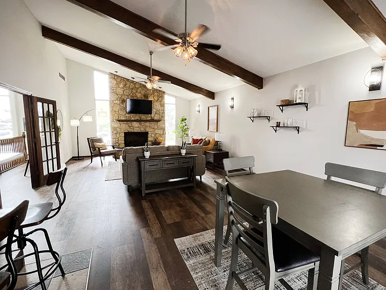 Crown Ridge Apartments — Photo 13