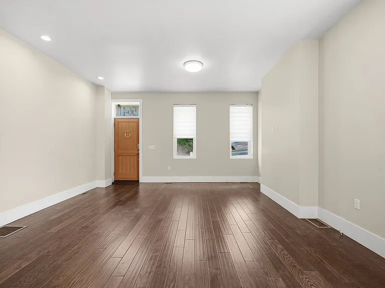 5641 Carnegie St — Photo 13