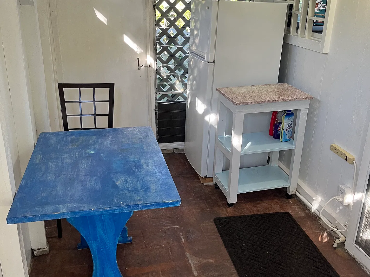 McKinley St, Honolulu — Photo 2