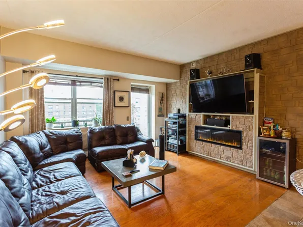 260 Beach 81st Street #6H, Rockaway Beach, NY 11693