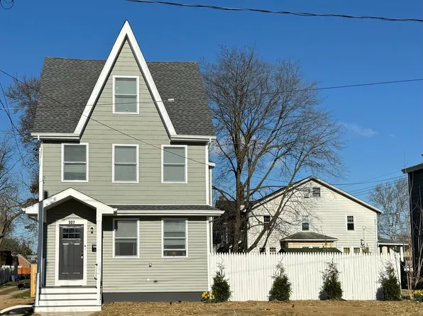 307 Broad St, Florence, NJ 08518