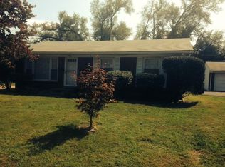7908 Greenway Dr, Lyndon, KY 40222