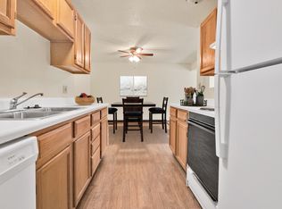 Winding Hills Apartments, Davenport, IA 52807