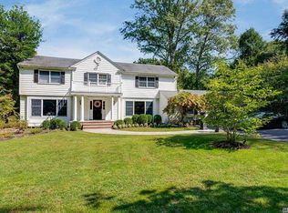 251 Southdown Rd, Huntington, NY 11743