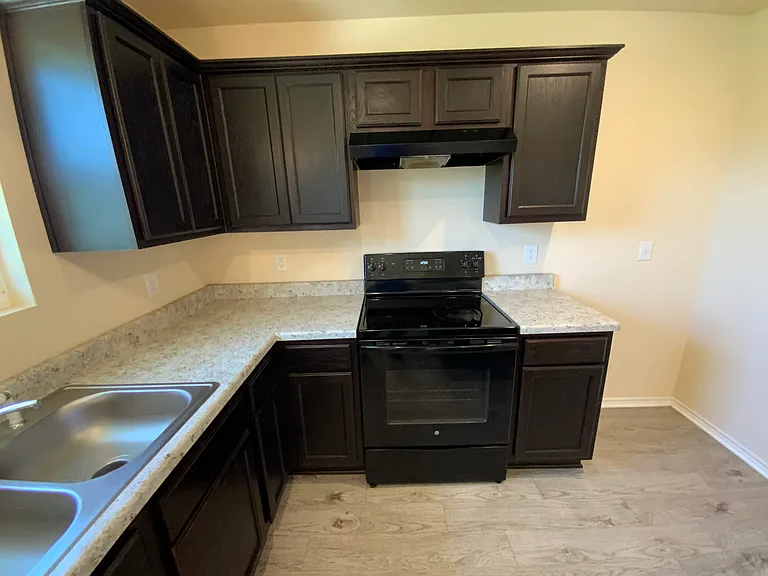 2506 Liberty Park Ct — Photo 7