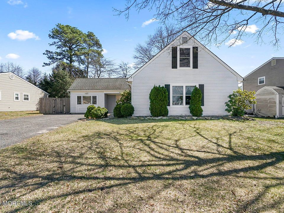 1st image of 4 Winsted Drive