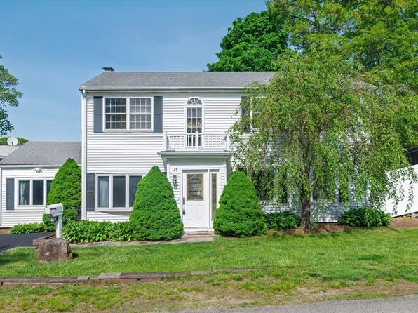 29 Karen Ln, Weymouth, MA 02188