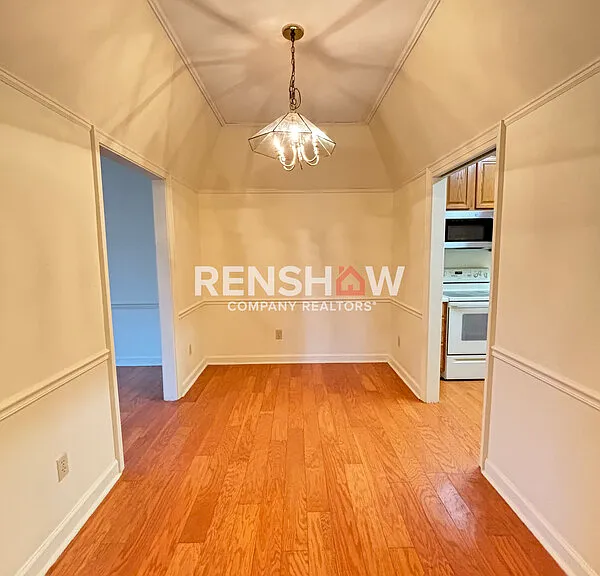 575 Southern Pl — Photo 4
