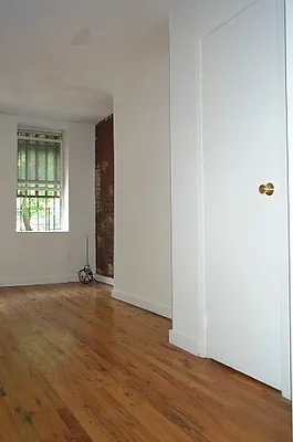 Rented by Tower Brokerage | media 16