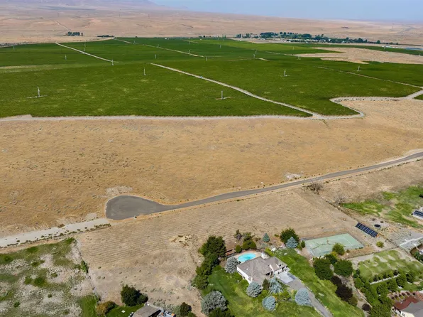 105668 Harvest Lane Pr NE, Richland, WA 99352