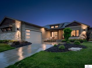 21420 B St, Elkhorn, NE 68022