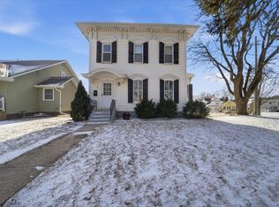 910 K Ave, Grundy Center, IA 50638