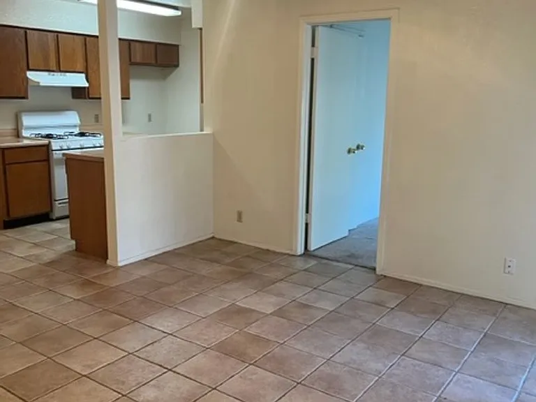 112 Verna Spur — Photo 4