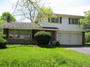 85 Mulberry Rd, Deerfield, IL 60015