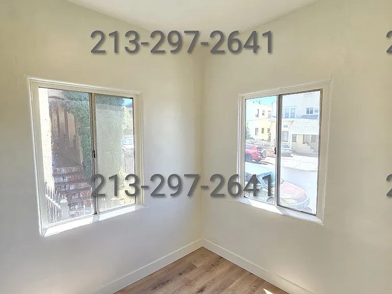 118 S Lake St #1 — Photo 8