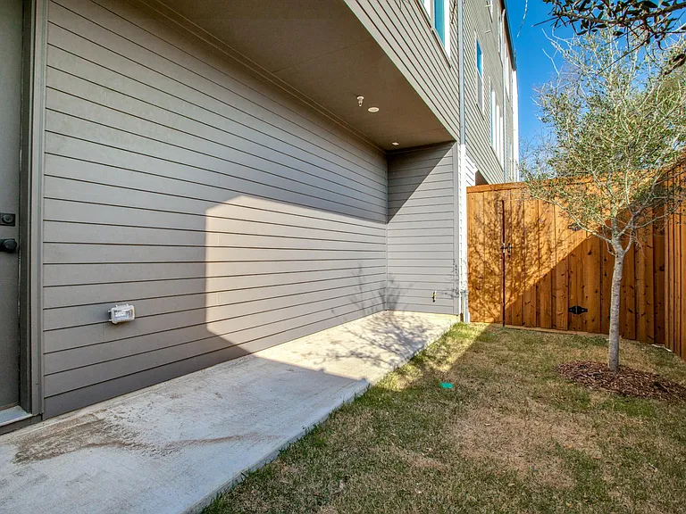 2143 Mail Ave #103 — Photo 22