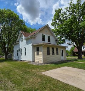 225 S Irving Ave, Rush City, MN, 55069