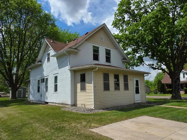 225 S Irving Ave, Rush City, MN 55069