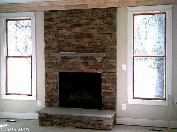 5th image of 10203 Forest Ave