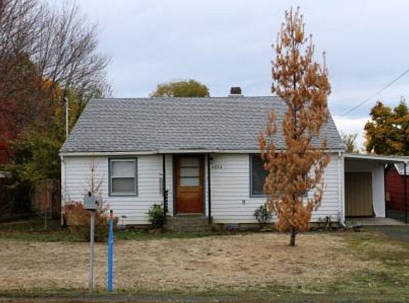 2nd image of 2034 Pleasant St